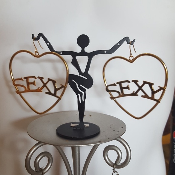 Large heart-shaped hoop in laid sexy earrings - Picture 5 of 8